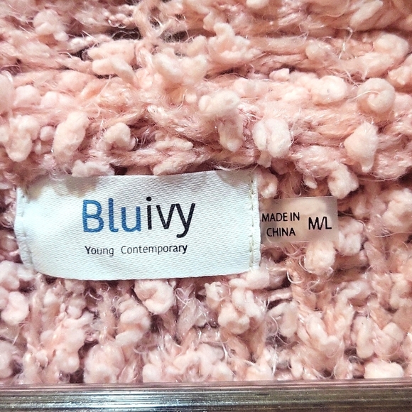 EUC cozy pink cardigan worn once Size M/L Bluivy brand - Picture 2 of 4